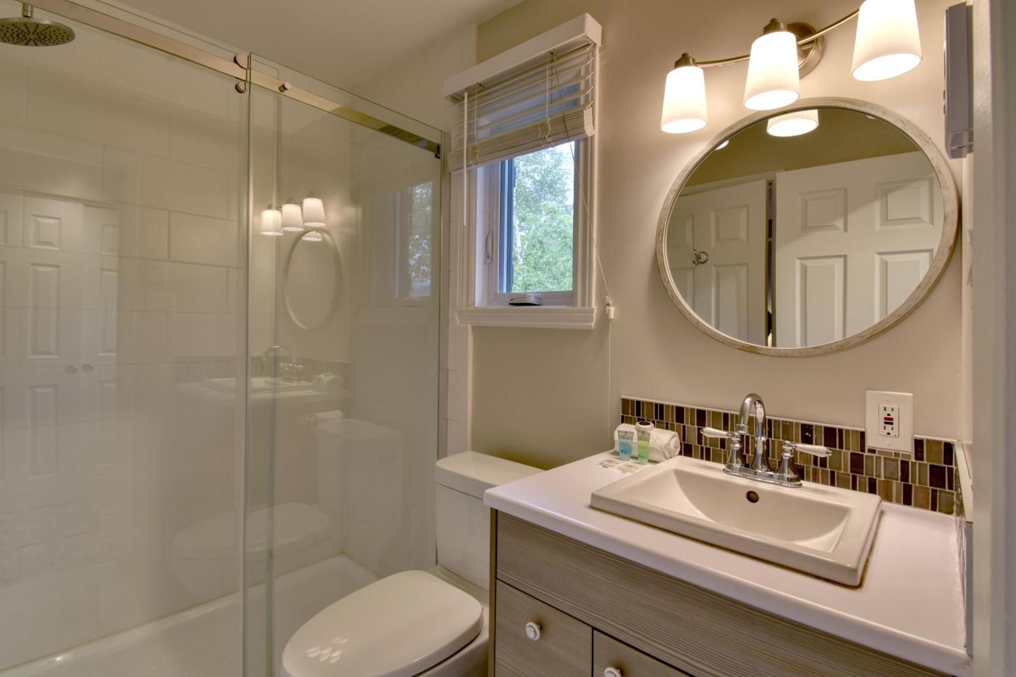 Stunning Condo - View On Lake Tremblant & Mountain Mont-Tremblant Ngoại thất bức ảnh