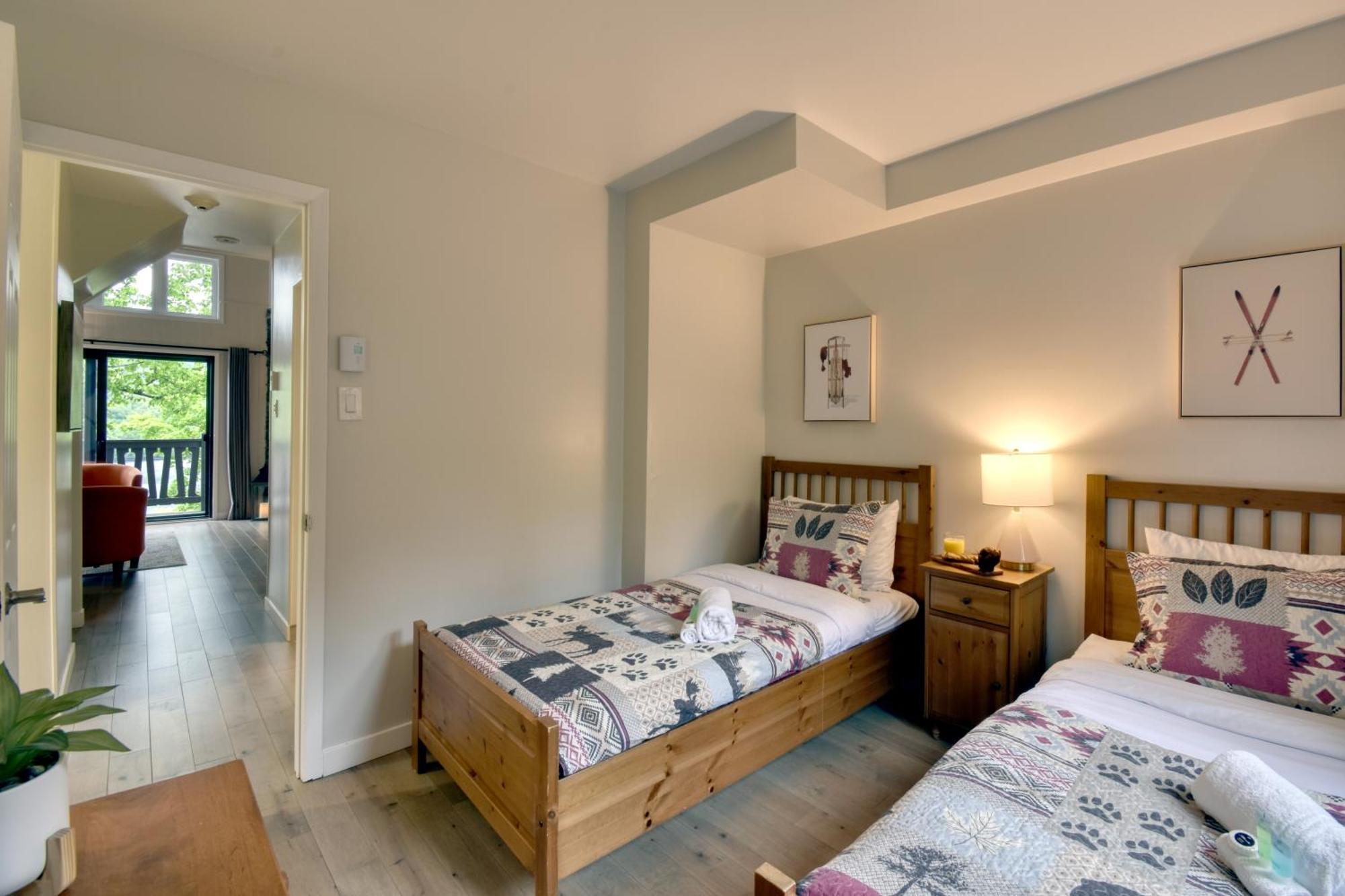 Stunning Condo - View On Lake Tremblant & Mountain Mont-Tremblant Ngoại thất bức ảnh