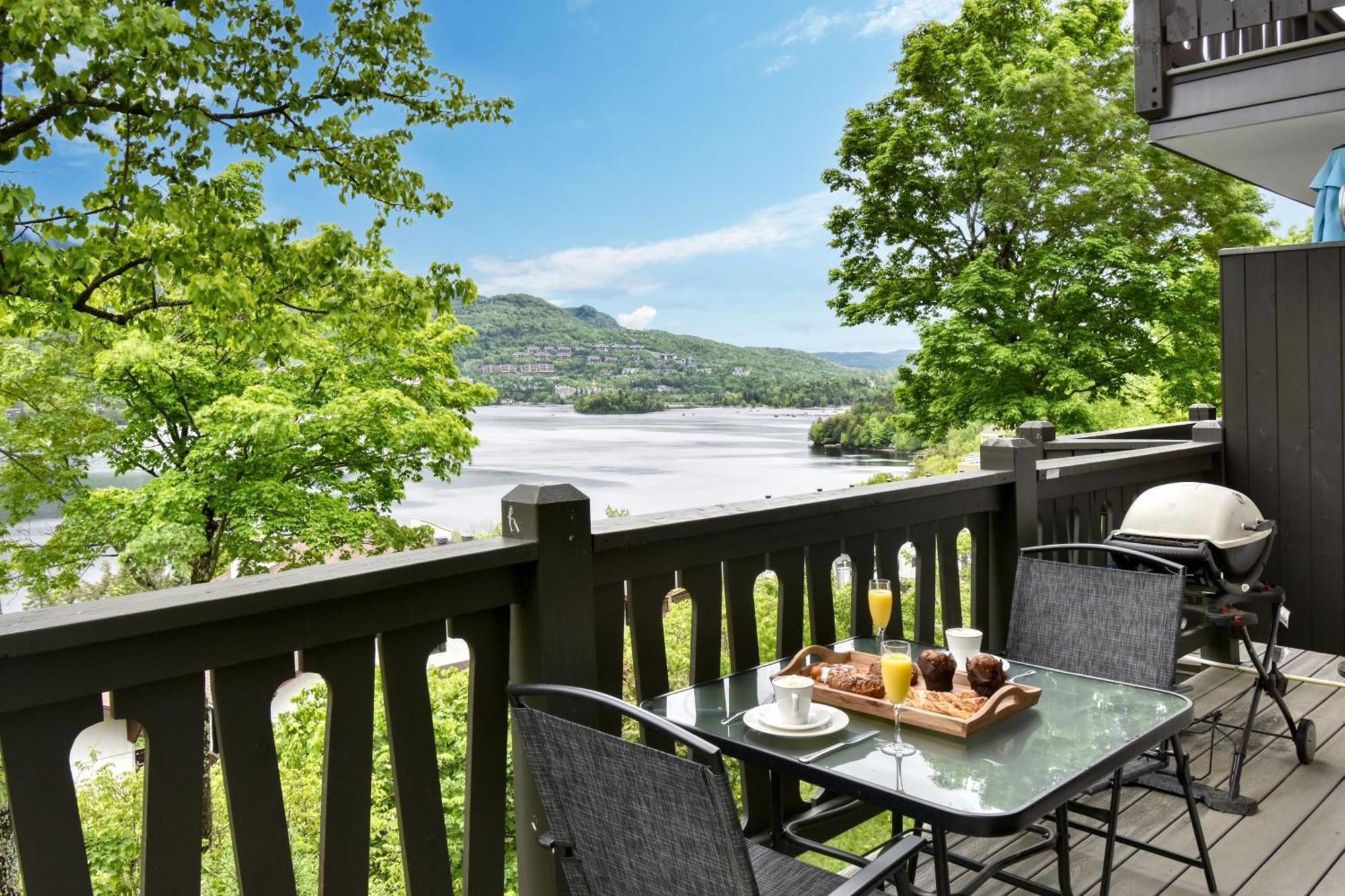 Stunning Condo - View On Lake Tremblant & Mountain Mont-Tremblant Ngoại thất bức ảnh