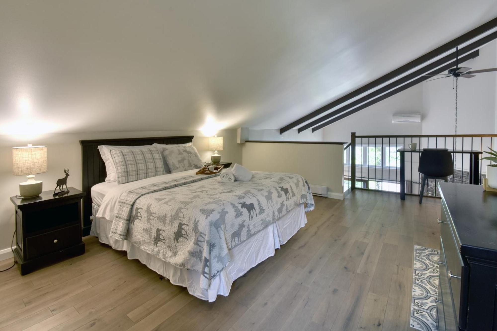Stunning Condo - View On Lake Tremblant & Mountain Mont-Tremblant Ngoại thất bức ảnh